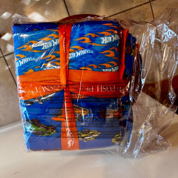 Posh Peanut Other Nib Posh Peanut Hot Wheels Giant Grand Luxe Patoo